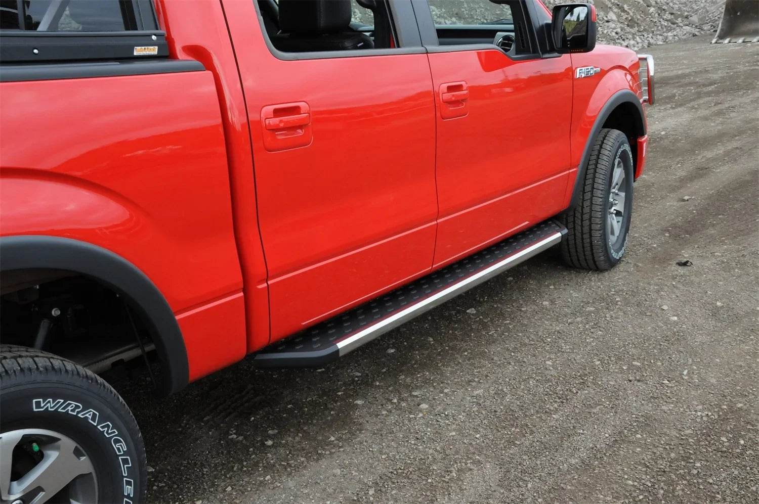 Dee Zee DZ16322 NXt Running Board, Black w/Chrome Trim, 6" Sizetep Area