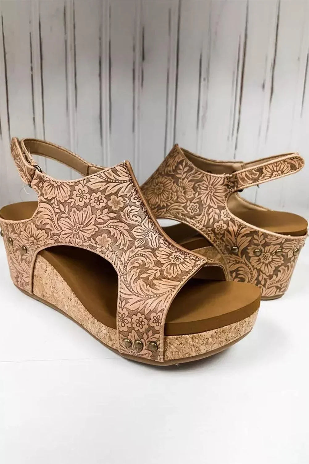 Brown Vintage Floral Leather Rivet Hollowed Platform Sizeandals