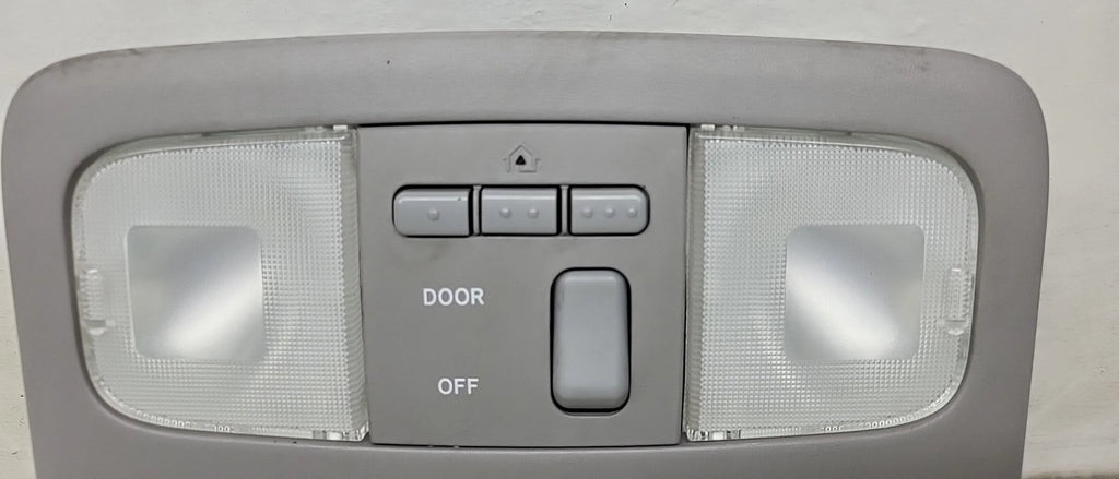 Pre-Owned 06 2006 Toyota Highlander Overhead Roof Console with Garage Door Opener OEM (Good)