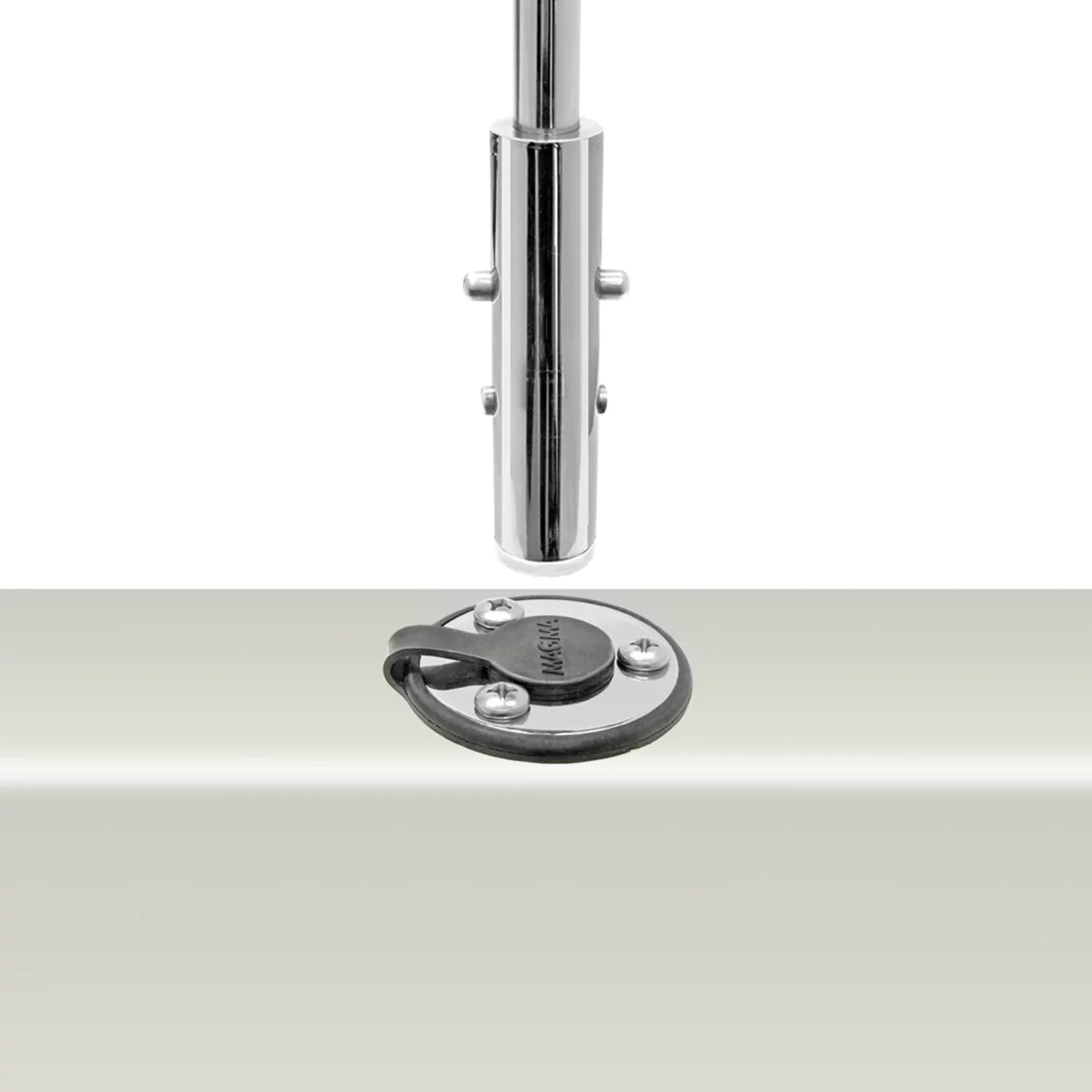 Magma Marine Kettle® Locking Flush Deck Sizeocket Mount