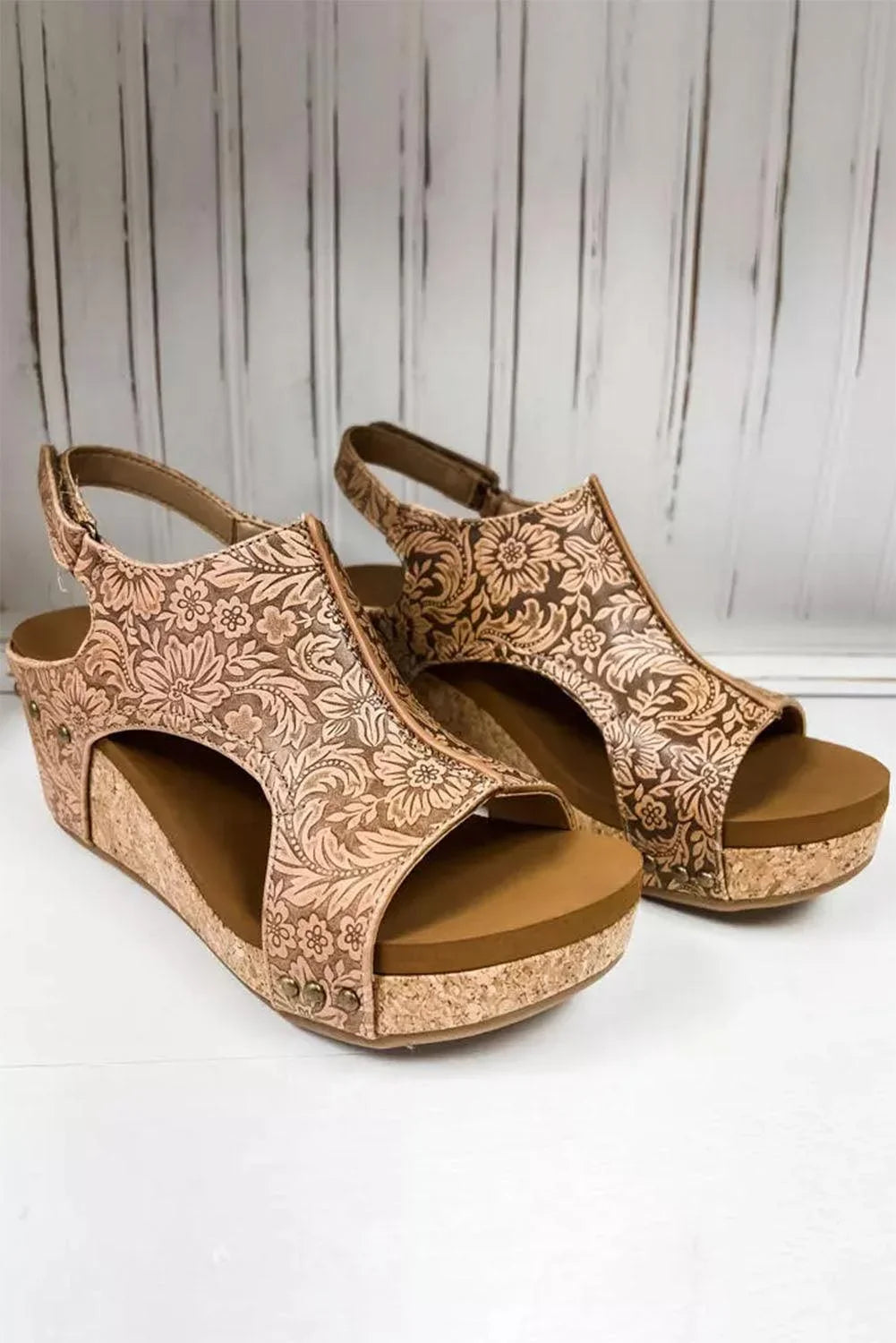 Brown Vintage Floral Leather Rivet Hollowed Platform Sizeandals
