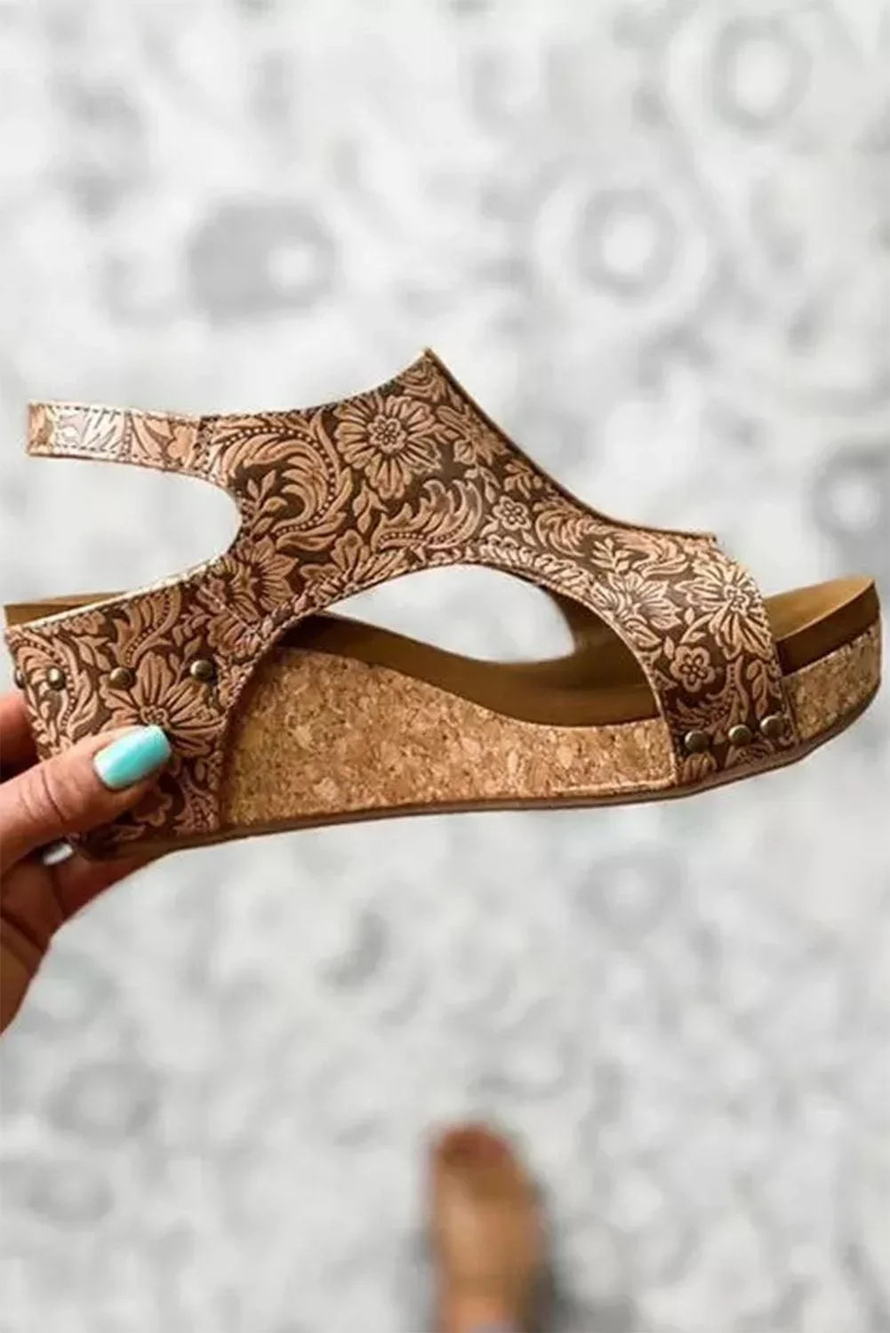 Brown Vintage Floral Leather Rivet Hollowed Platform Sizeandals