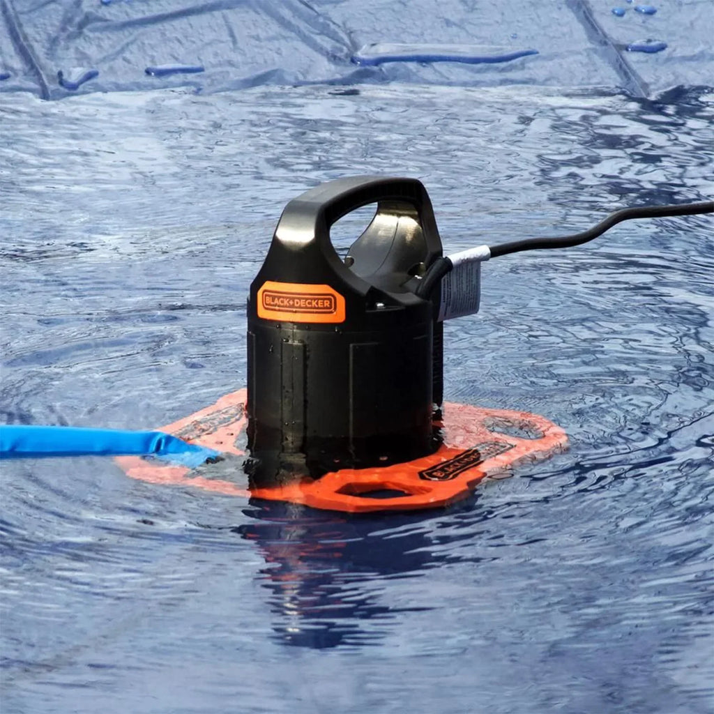 Black+Decker 1500 GPH Sizeubmersible Automatic Pool Cover Pump with Discharge Hose