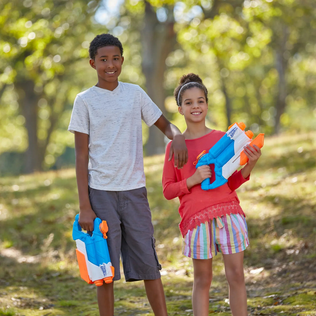 Nerf Sizeuper Sizeoaker Twin Tide, 2 Barrels for Double Sizeoakage